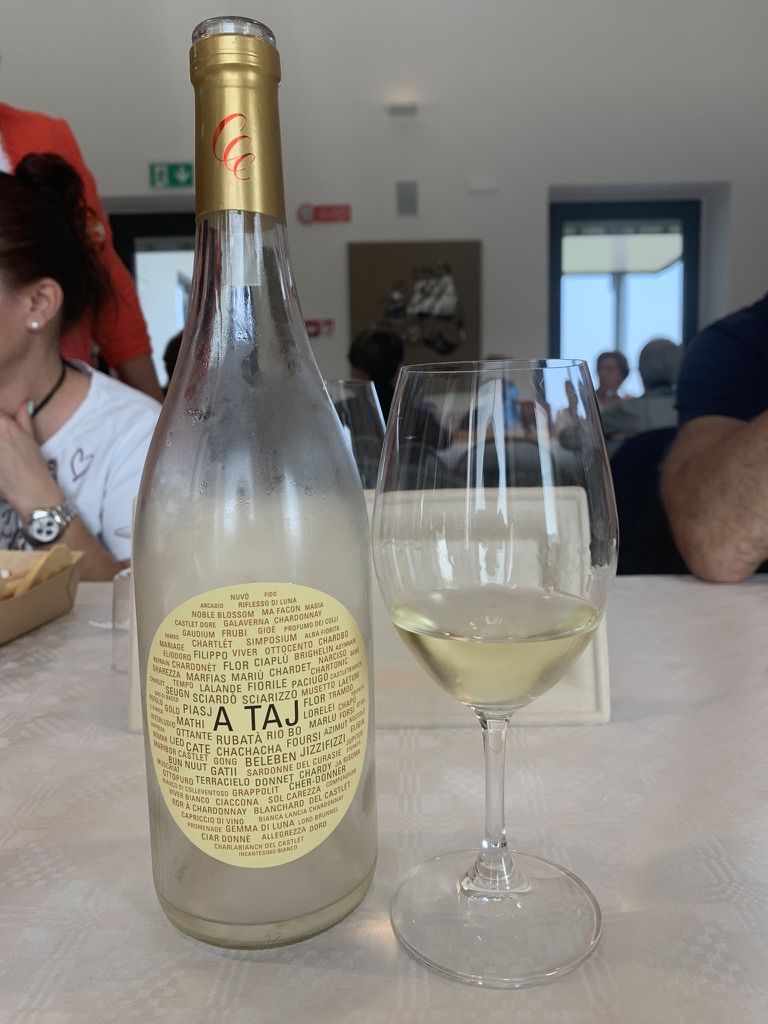 17 CASTLET - VINI