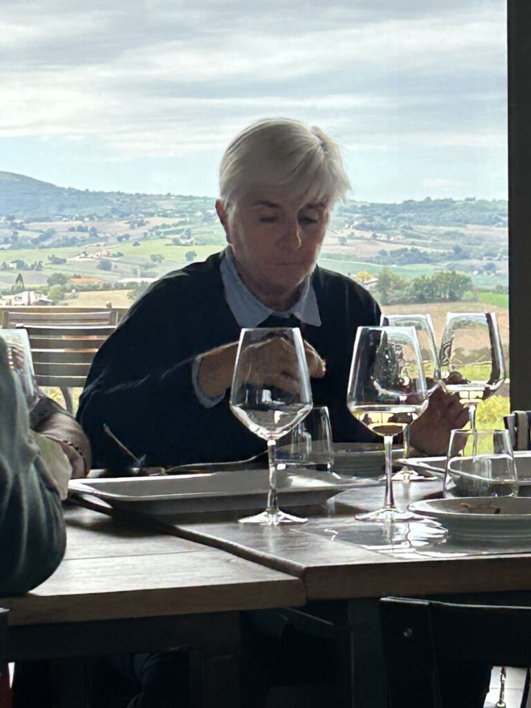 41 ANTONELLI - DEGUSTATRICE AL LAVORO