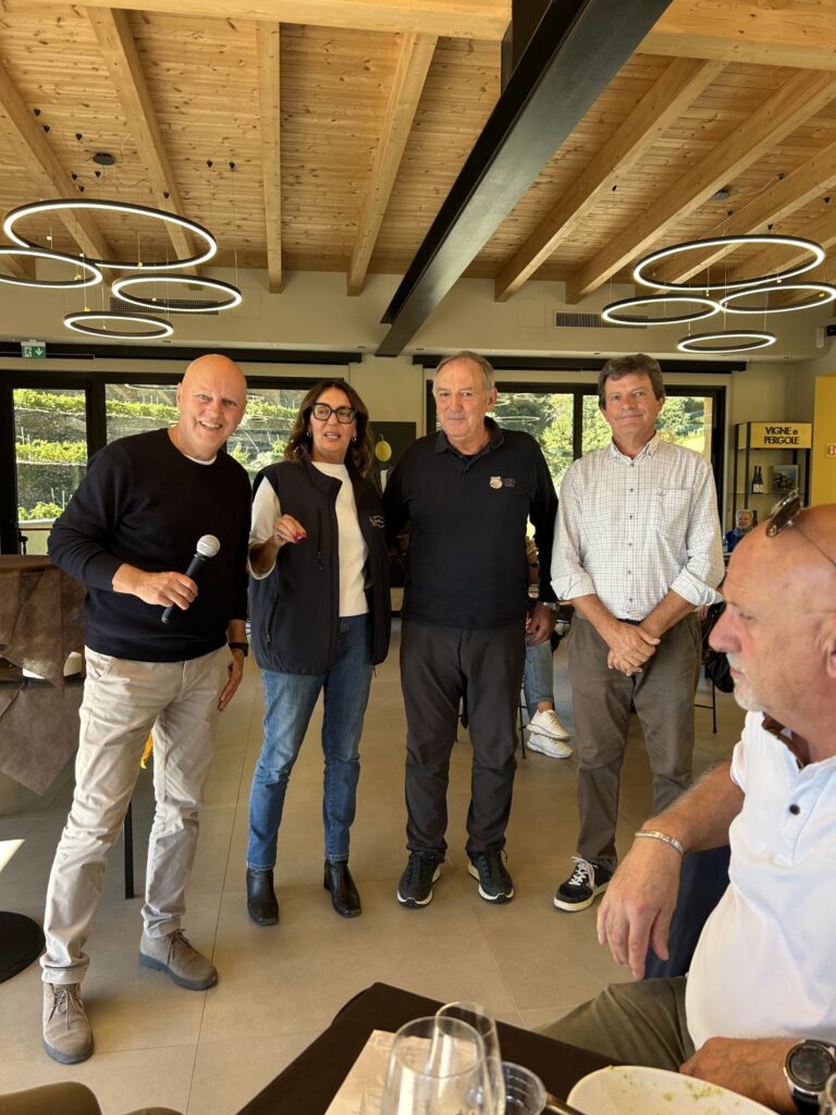 50 - CANTINA5TERRE - CON IL PRESIDENTE E LUCIO