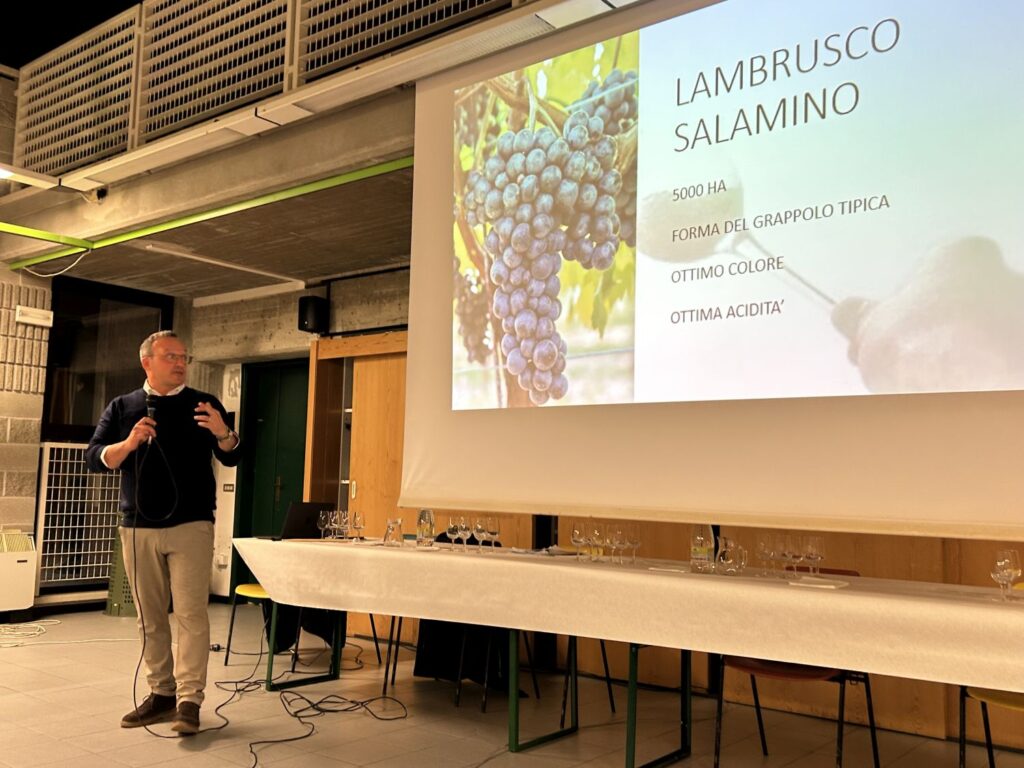 05 RIUNITE - PRESENTAZIONE