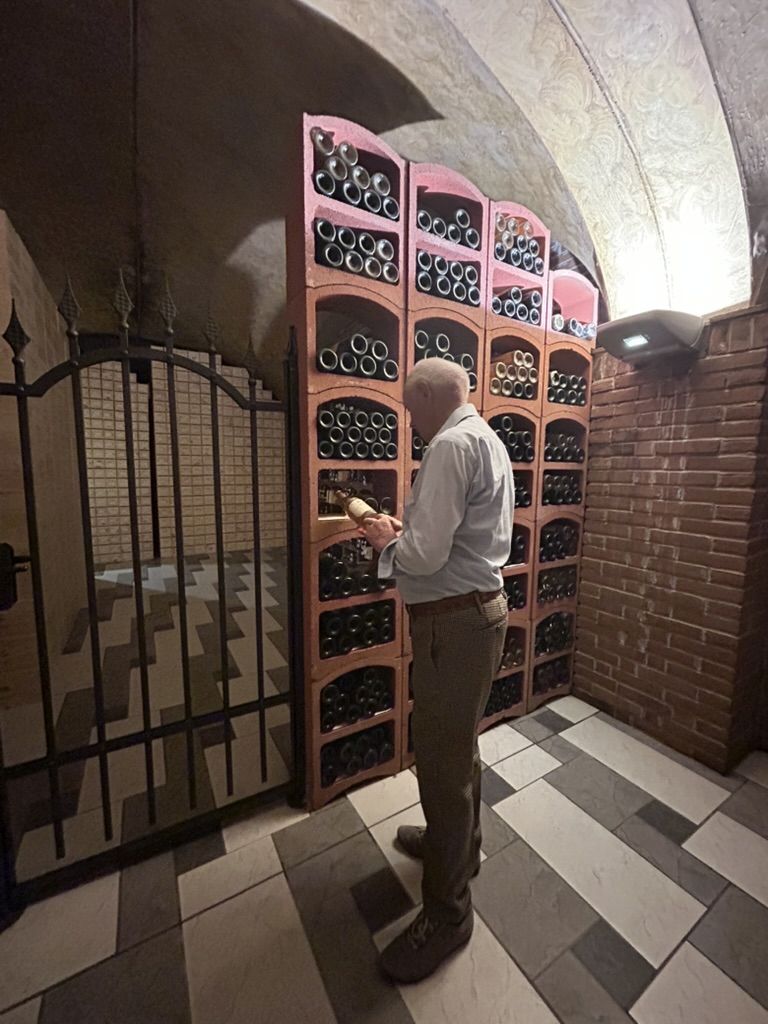 25 CA' RUGATE - CANTINA
