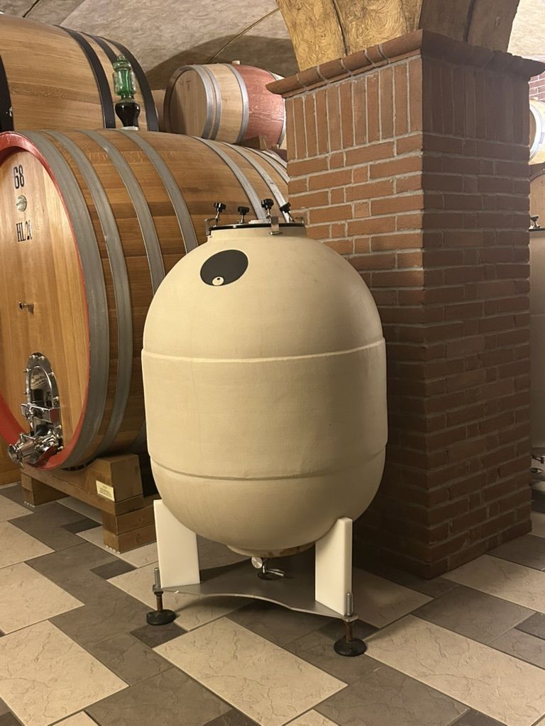 26 CA' RUGATE - CANTINA