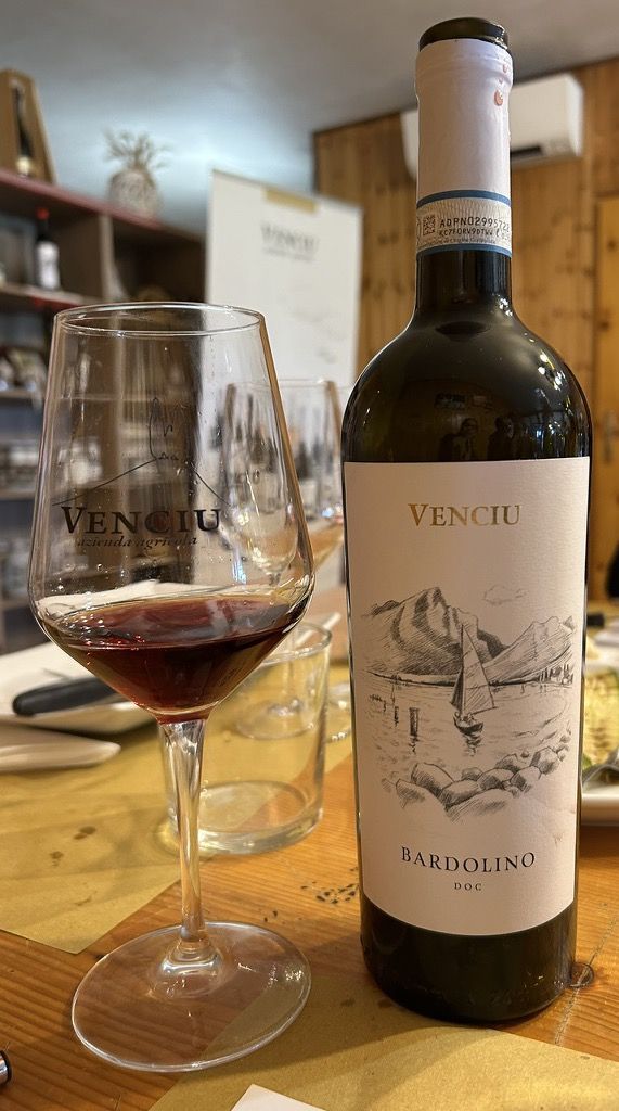27 VENCIU - VINI